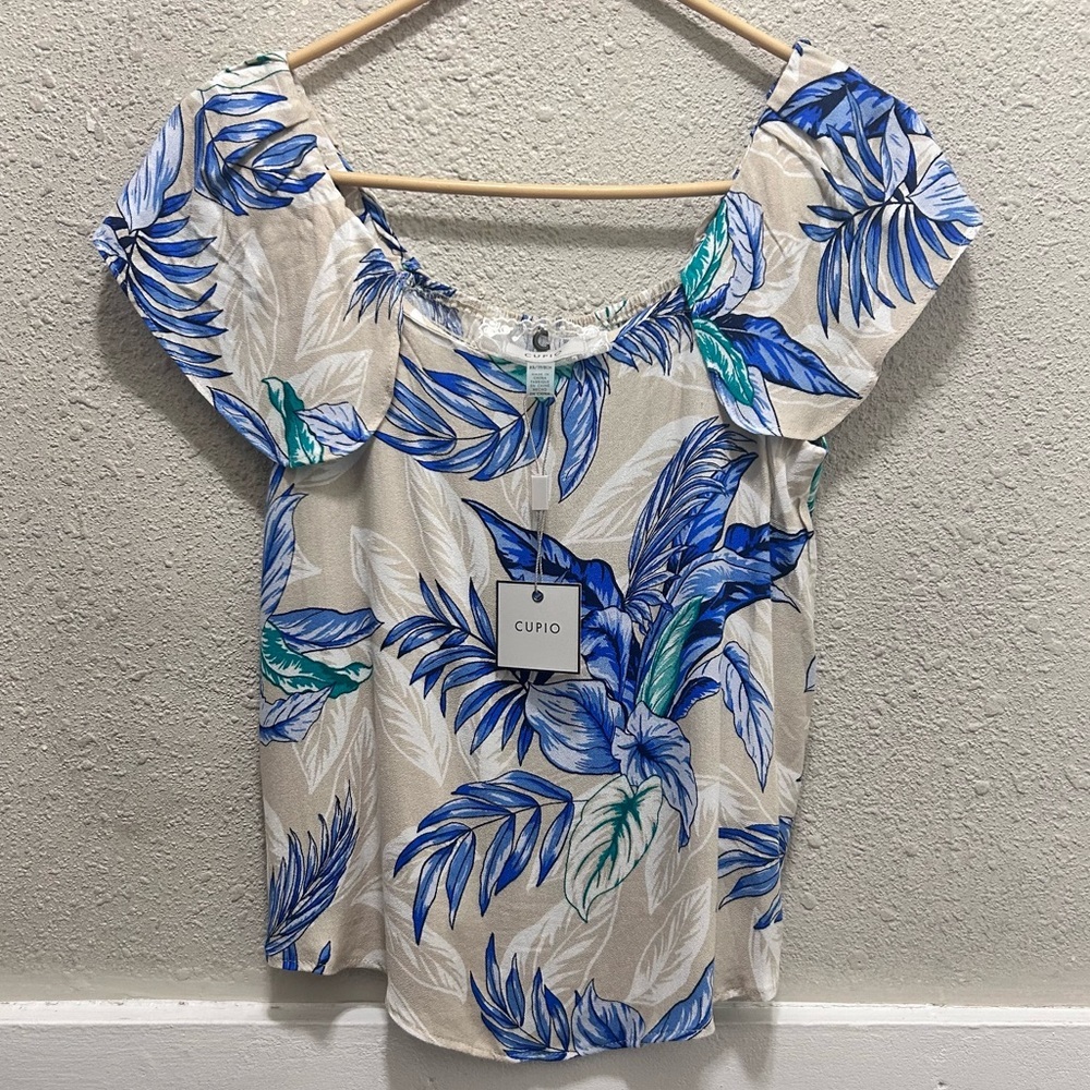 Cupio Tan & Blue Leaf Print Flutter Sleeve Top NWT XS